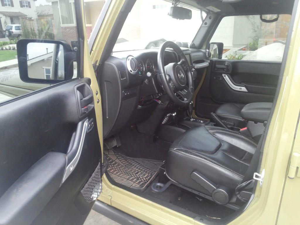 2013 Jeep Wrangler Unlimited-Rubicon