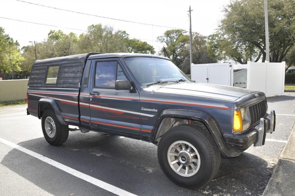 1989 Jeep Comanche Pioneer