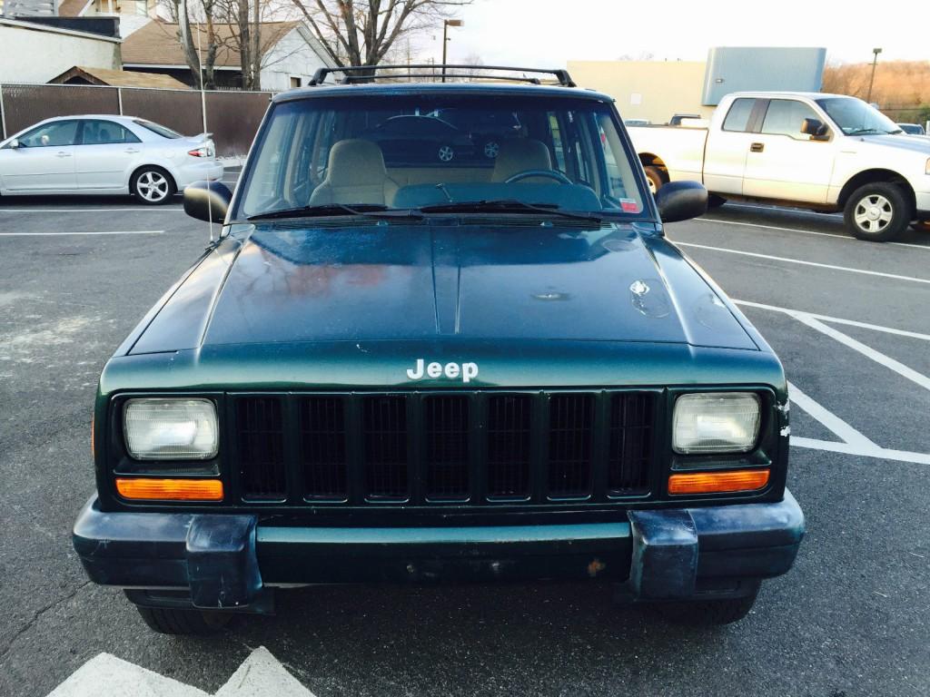 2001 Jeep Cherokee Sport 4WD SUPER LOW LOW MILES ONLY 38K!!!