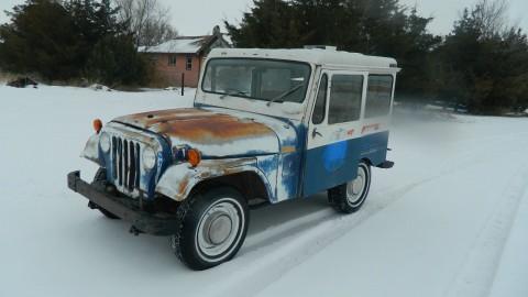 1972 Jeep postal Dj5 na prodej