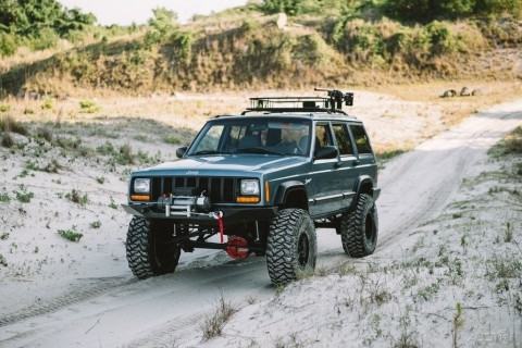 1997 Jeep Cherokee XJ na prodej