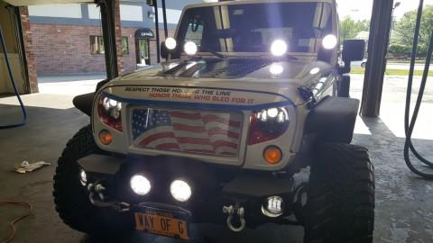 2011 Jeep Wrangler Unlimited Sahara LIFTED na prodej