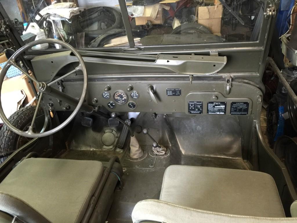 1945 Jeep Willys obnovený do původního stavu