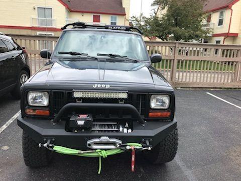 2000 Jeep Cherokee  with 4.5&#8243;  Rough country lift na prodej