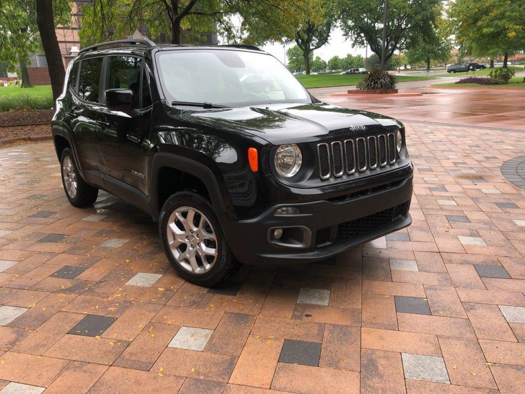 2017 Jeep Renegade Latidude/4×4/backup Camera/bucket SEATS