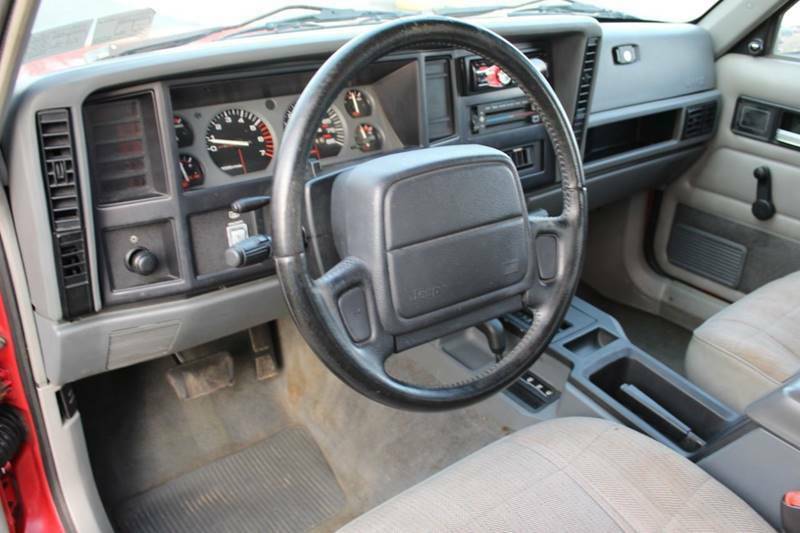 1996 Jeep Cherokee Classic edition