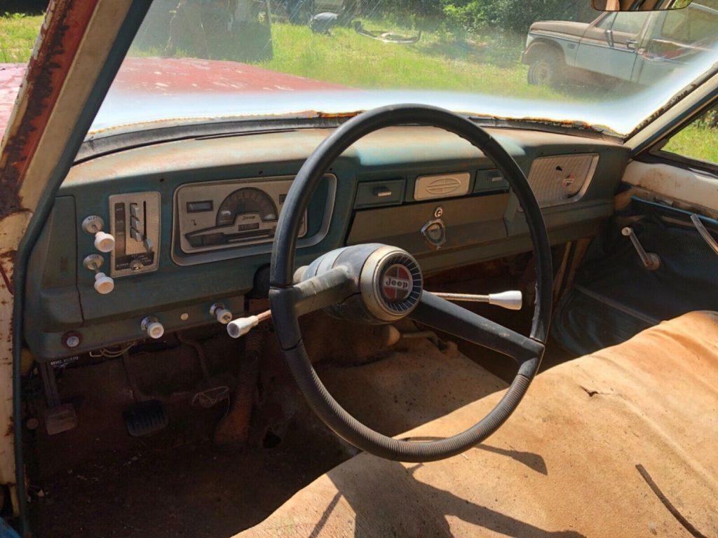 1967 Jeep Wagoneer