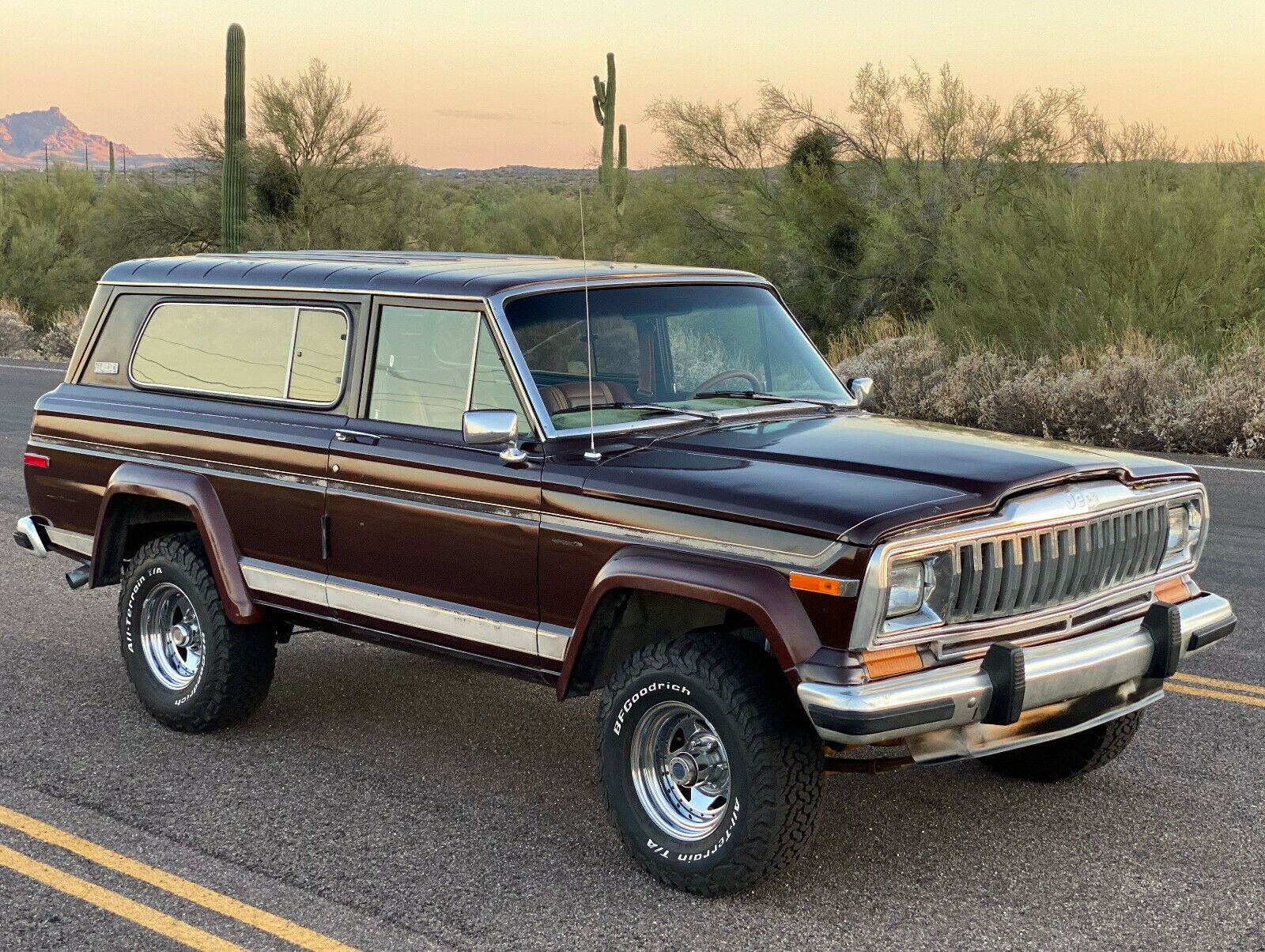 1982 Jeep Cherokee Laredo na prodej