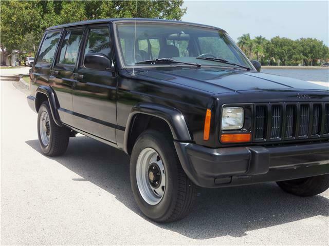 1998 Jeep Cherokee SE XJ ONE Owner ONLY 35K Miles Clean CARFAX!!!
