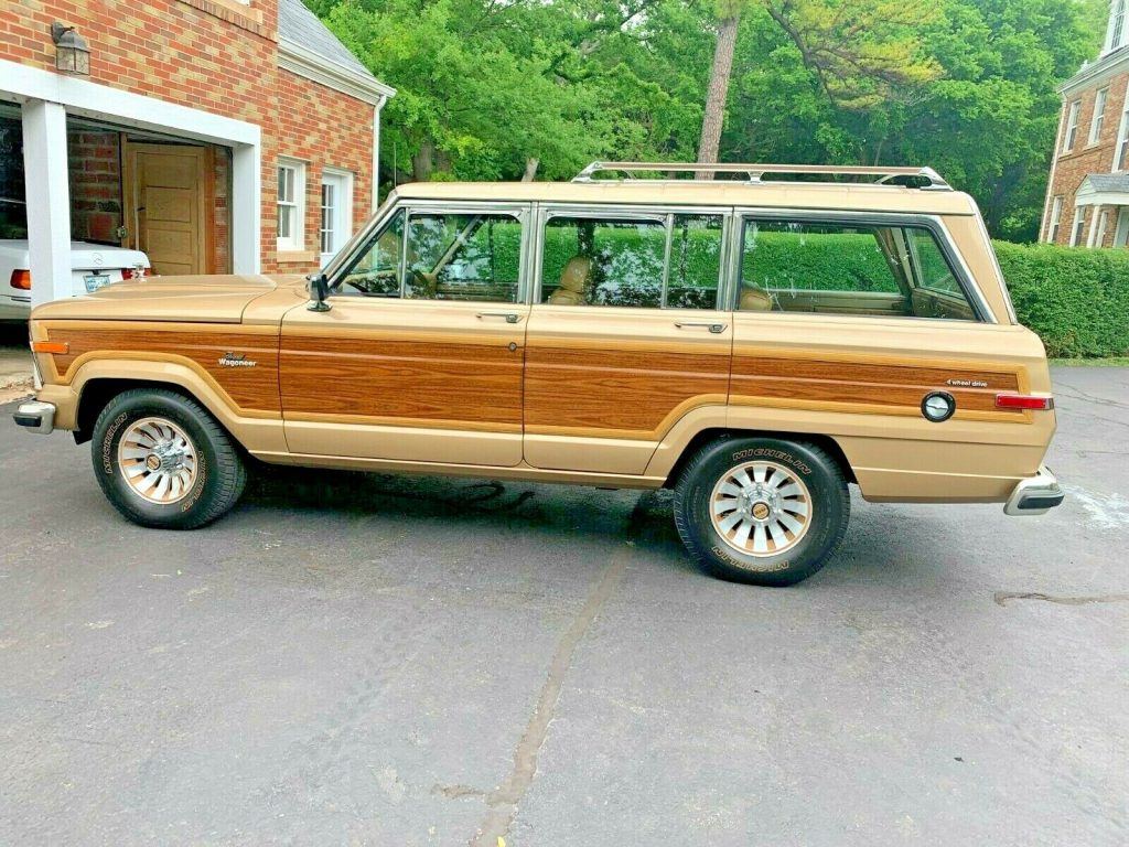 1985 Jeep Grand Wagoneer