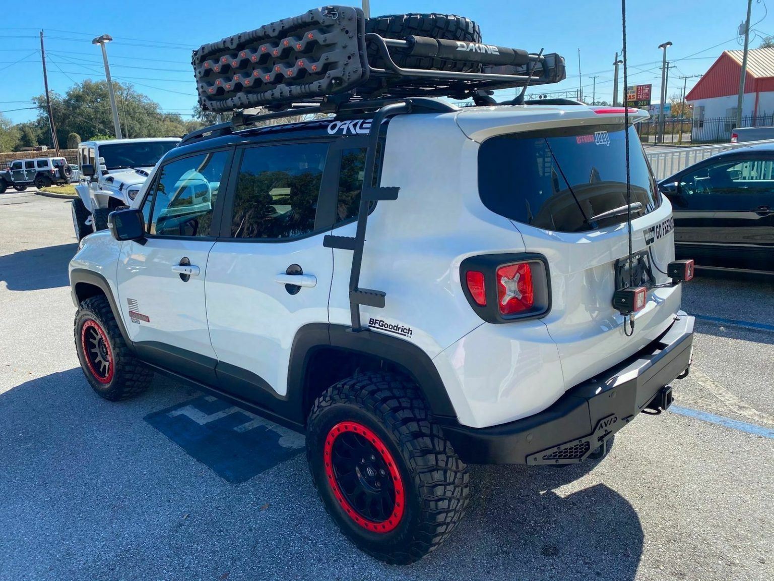 2017 Jeep Renegade Custom Trailhawk Leather NAV FUEL BILSTEIN na prodej