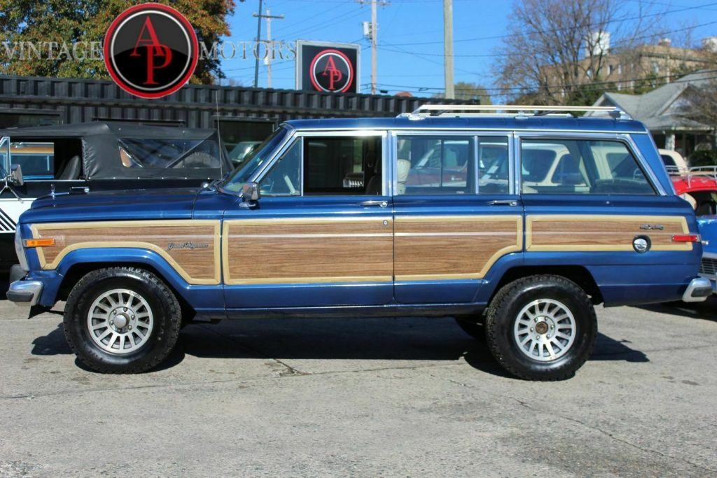 1989 Jeep Wagoneer 118K Miles!  “woody” 4X4