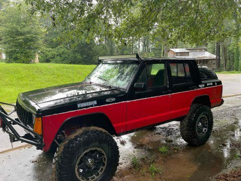 1992 Jeep Cherokee LAREDO na prodej