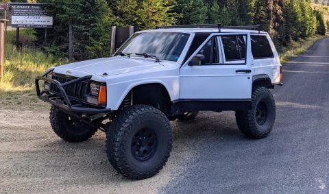 1990 Jeep Cherokee na prodej