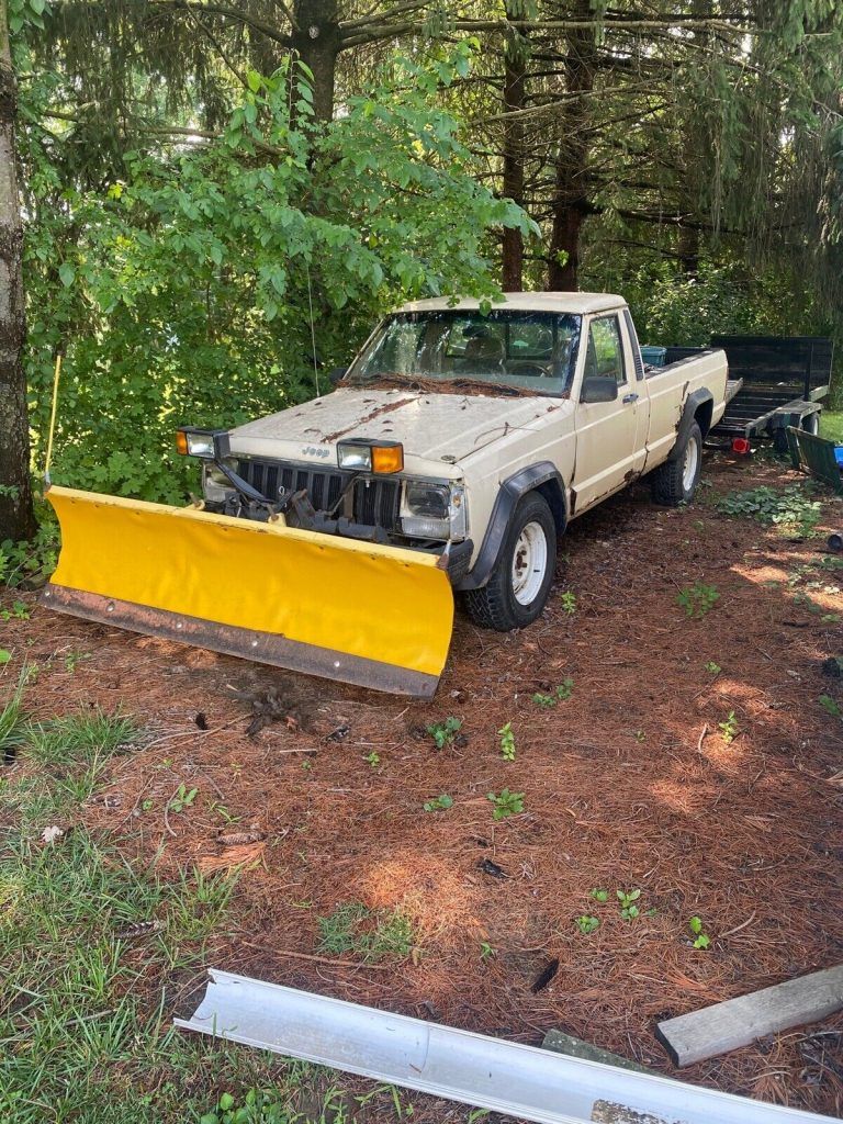 1987 Jeep Comanche  Snow plow