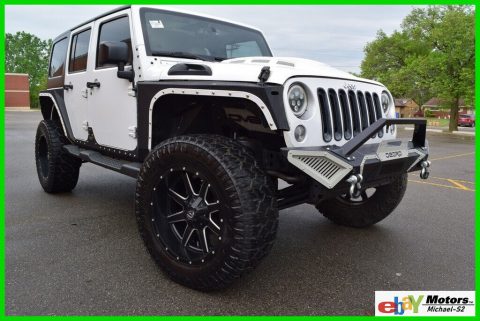 2016 Jeep Wrangler 4X4 Unlimited Sahara-Edition(trail Rated) na prodej