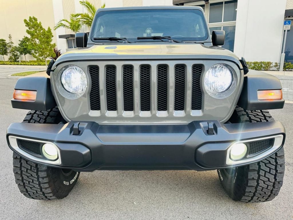 2020 Jeep Wrangler Unlimited Sport Lifted