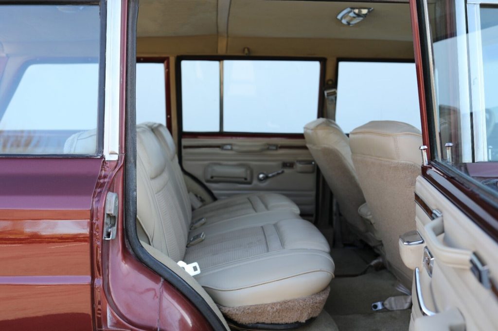 1984 Jeep Grand Wagoneer