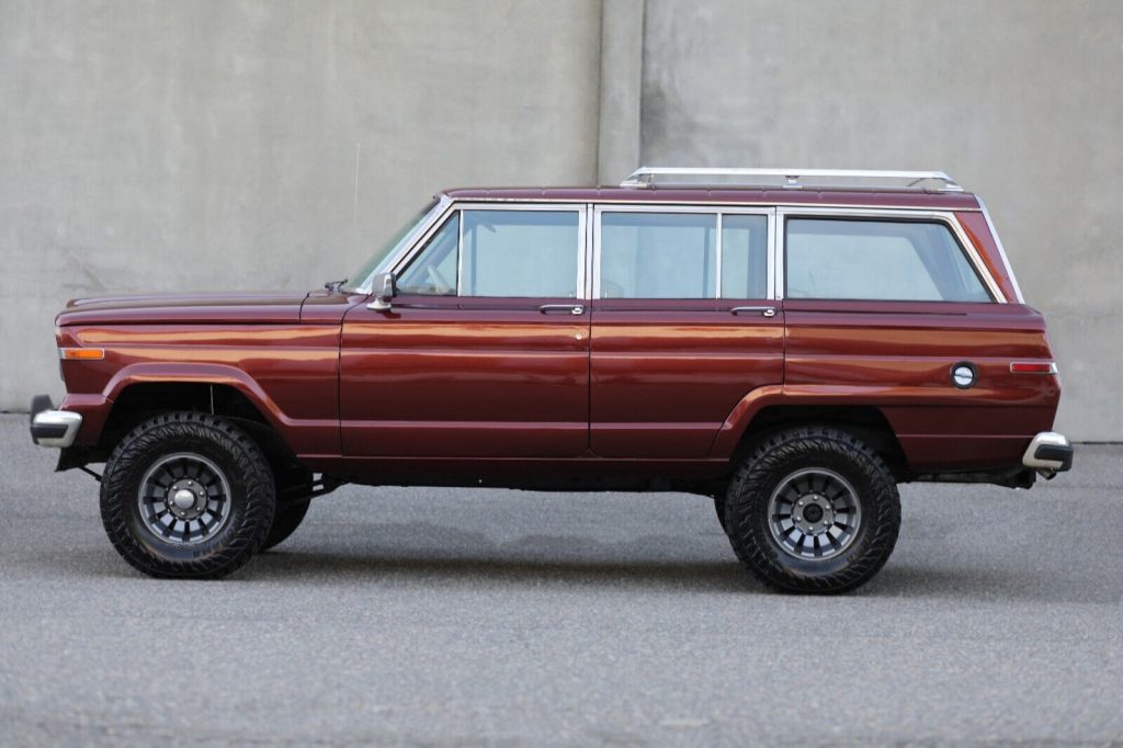 1984 Jeep Grand Wagoneer