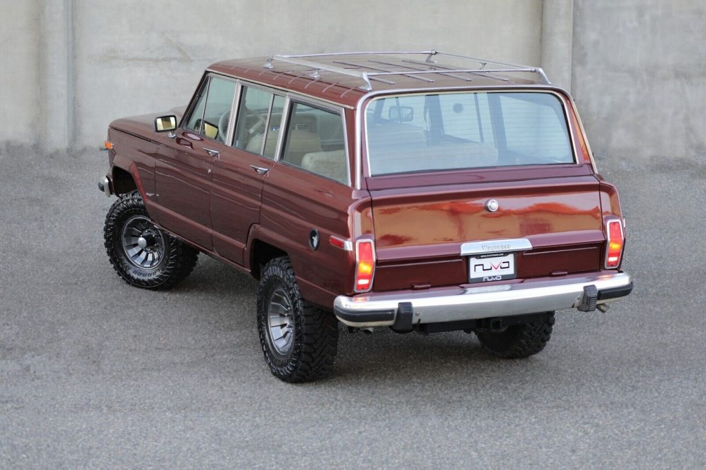 1984 Jeep Grand Wagoneer