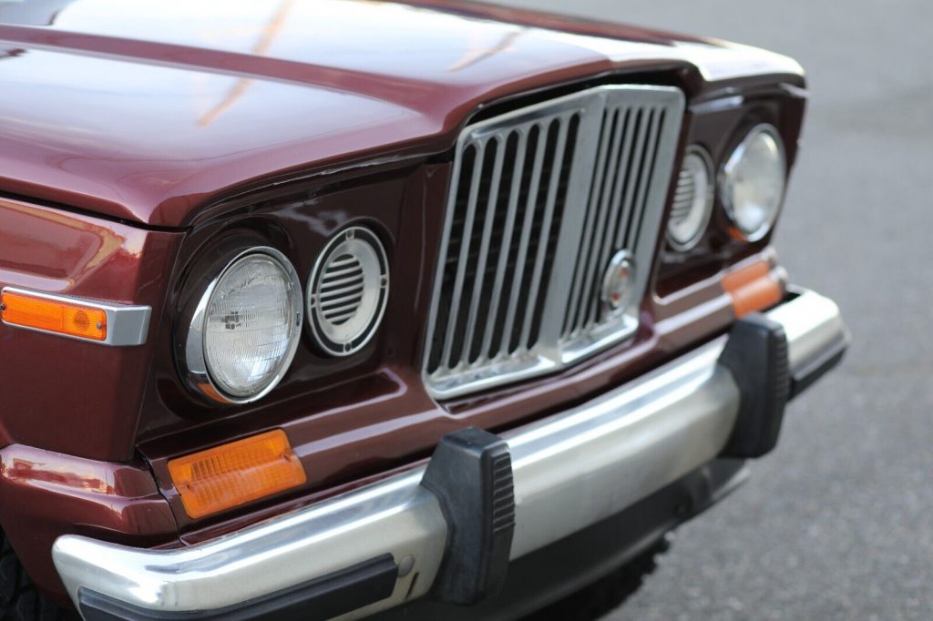 1984 Jeep Grand Wagoneer