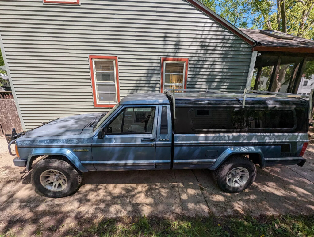 1988 Jeep Comanche Pioneer 4X4