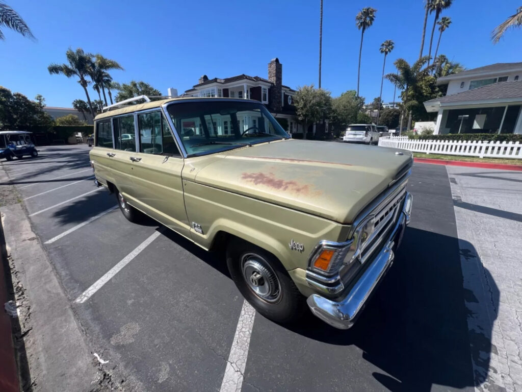 1971 Jeep Wagoneer