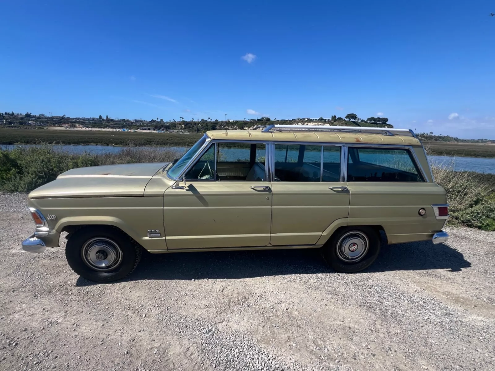 1971 Jeep Wagoneer