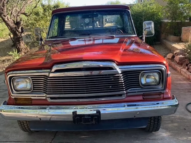 1979 Jeep J-20 Standard bed 3/4 ToN