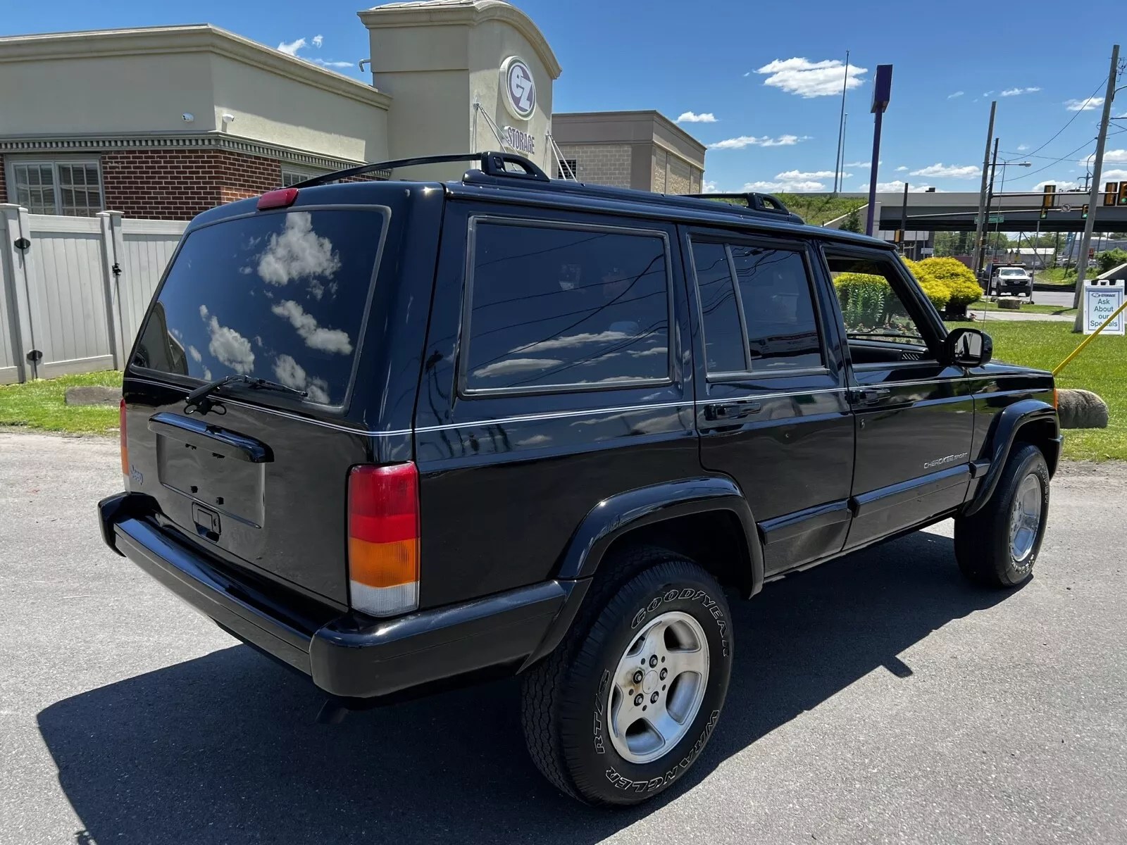 1999 Jeep Cherokee Sport