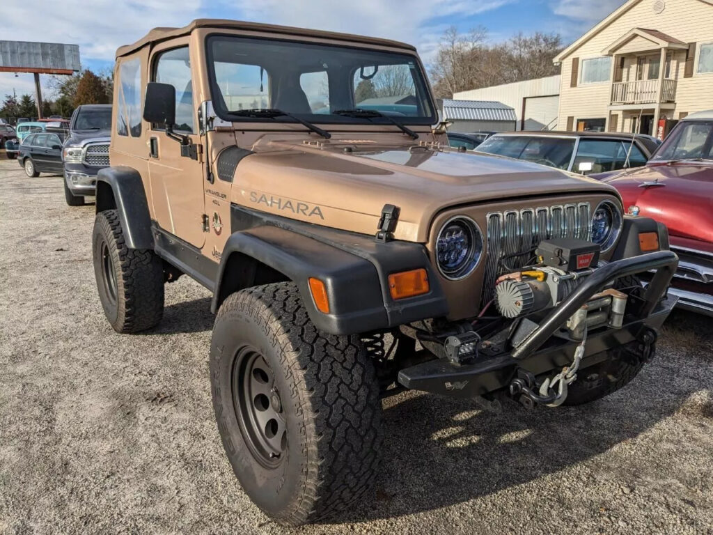 1999 Jeep Wrangler Sahara 4WD SUV