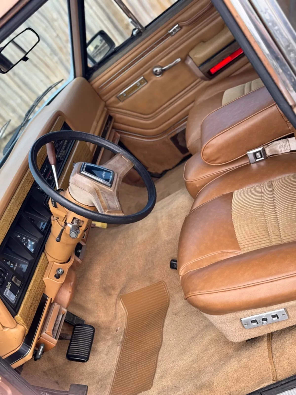 1986 Jeep Grand Wagoneer