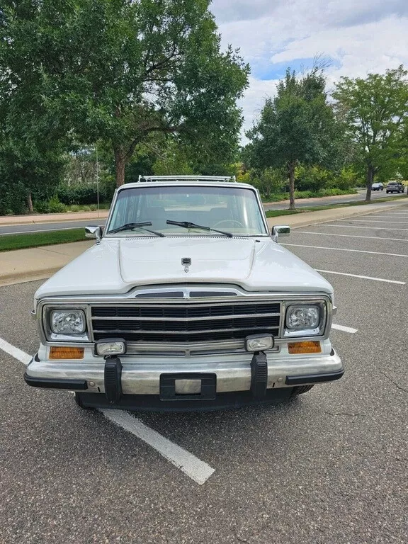 1991 Jeep Wagoneer 4dr 4WD SUV