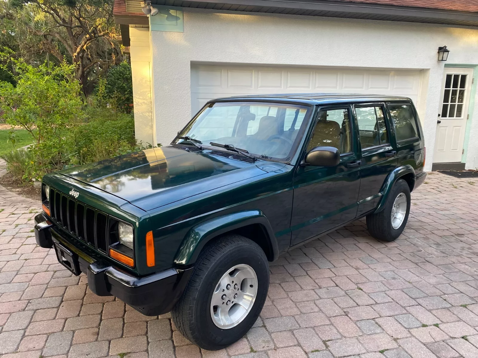 1999 Jeep Cherokee SE