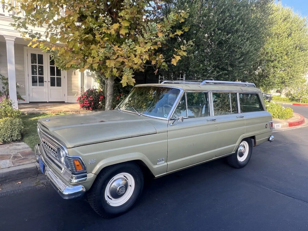 1971 Jeep Wagoneer