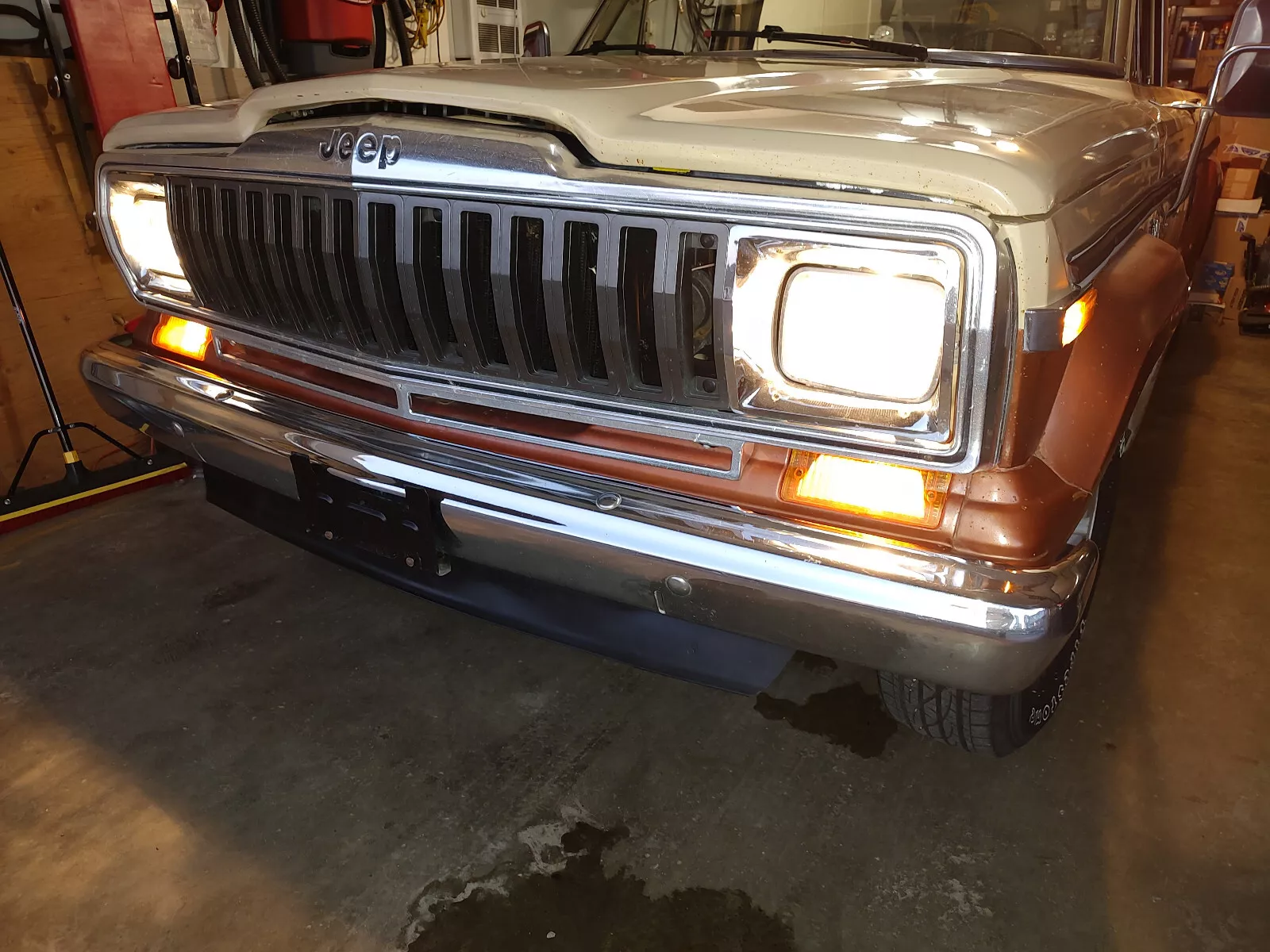 1981 Jeep J10 Western Weave Cloth Interior / Custom Level trim