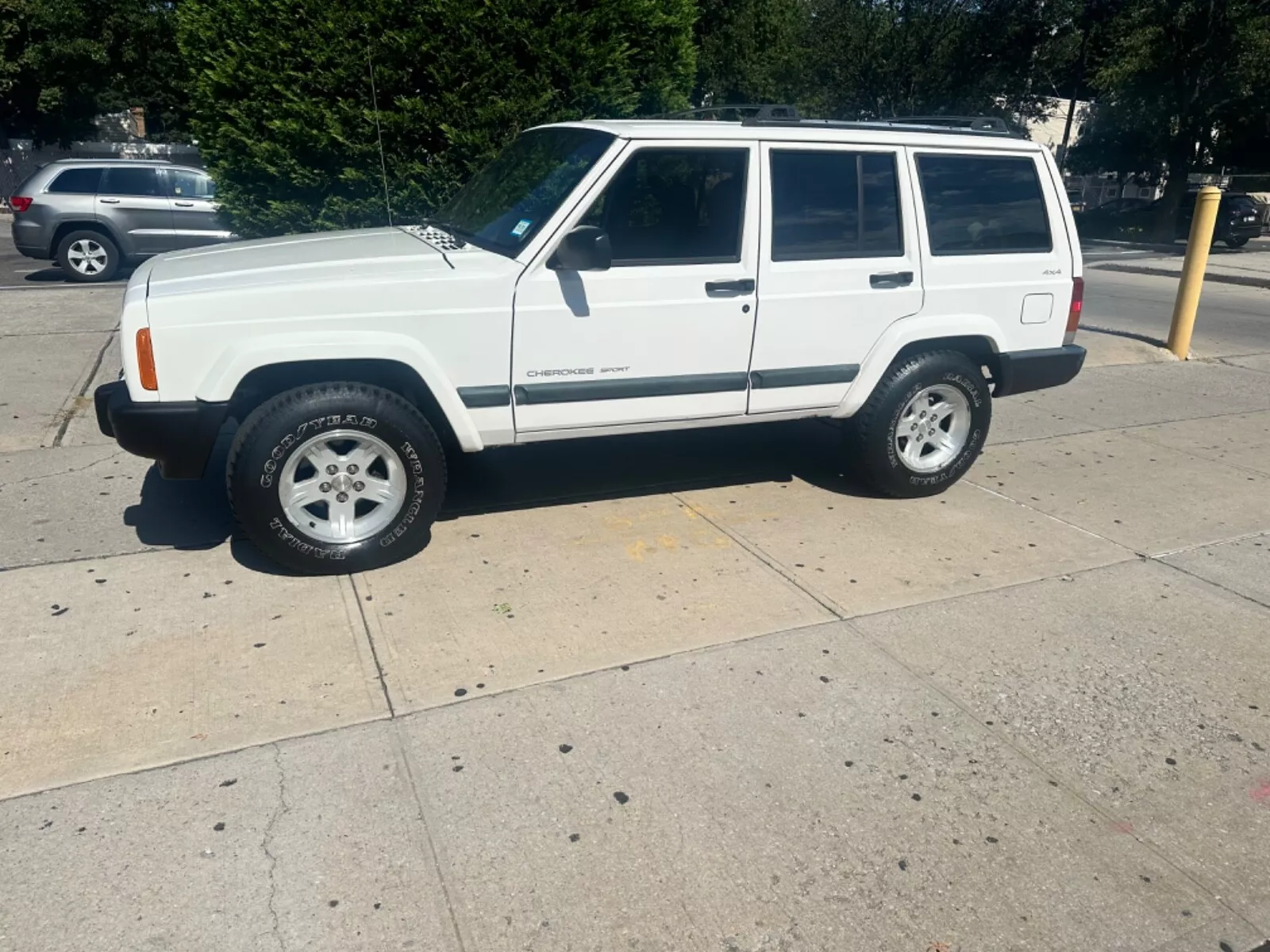 2000 Jeep Cherokee Sport