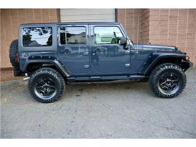 2017 Jeep Wrangler Willys Wheeler