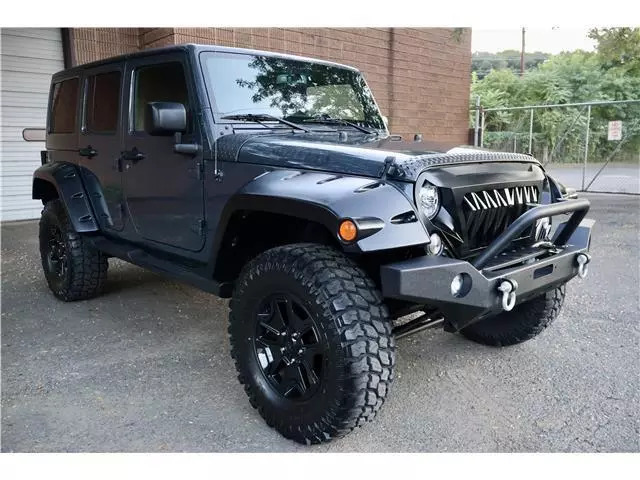 2017 Jeep Wrangler Willys Wheeler