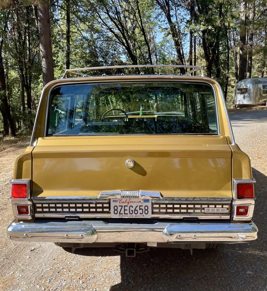 1971 Jeep Wagoneer SJ