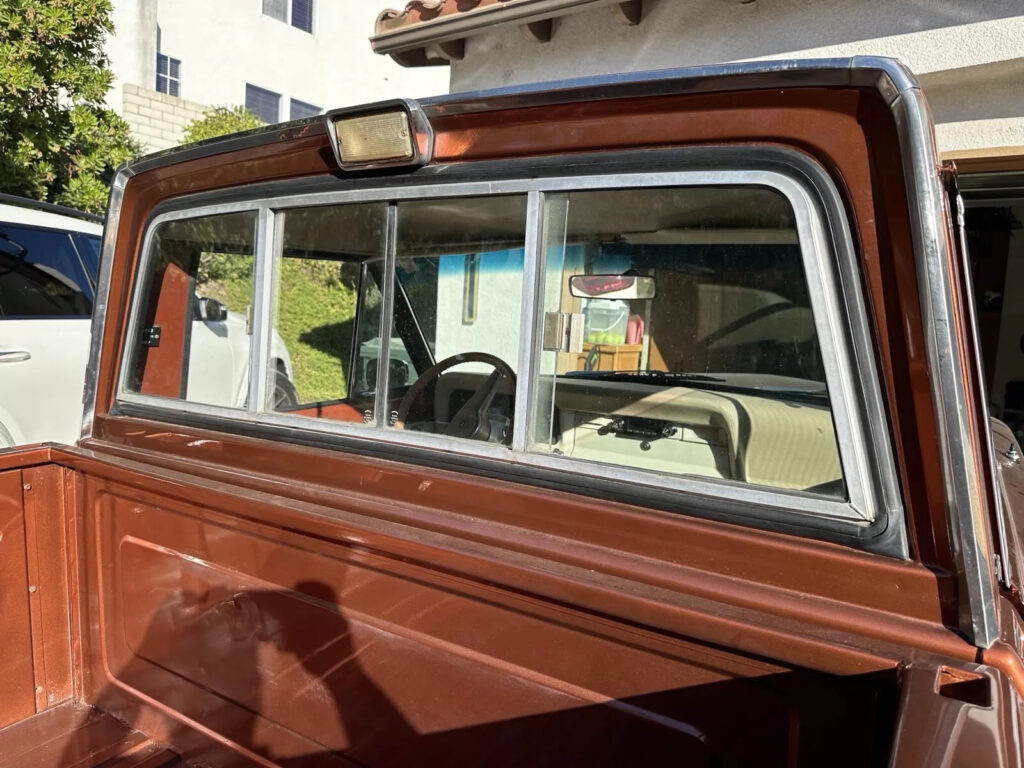 1974 Jeep J10 Pioneer