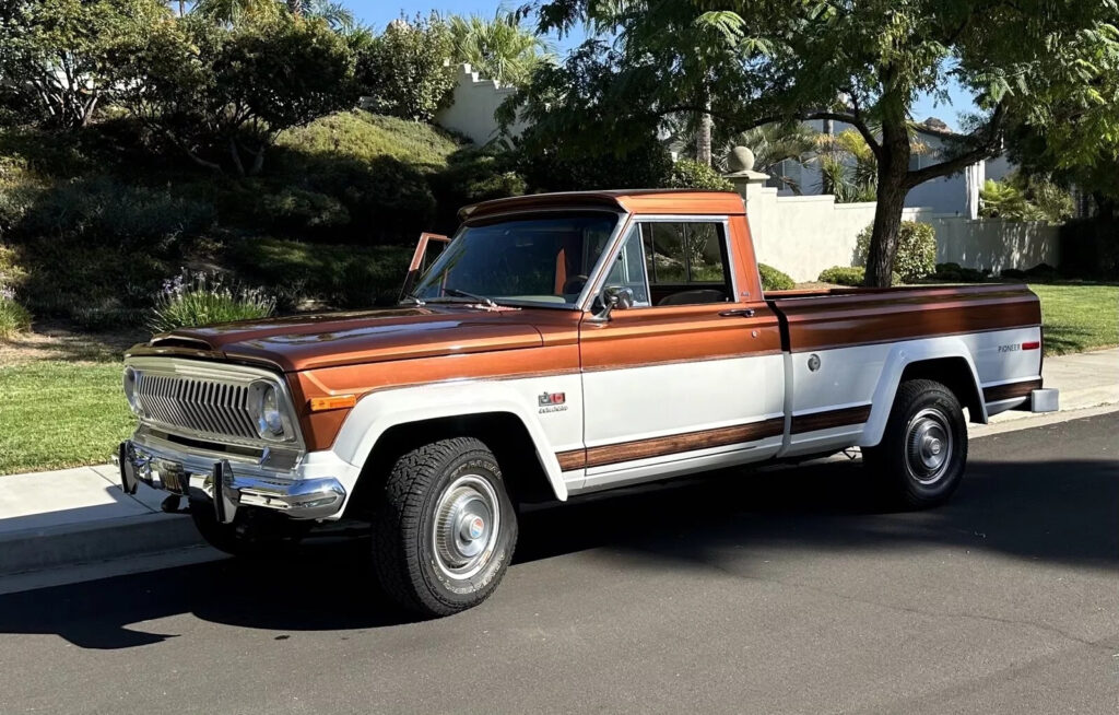 1974 Jeep J10 Pioneer