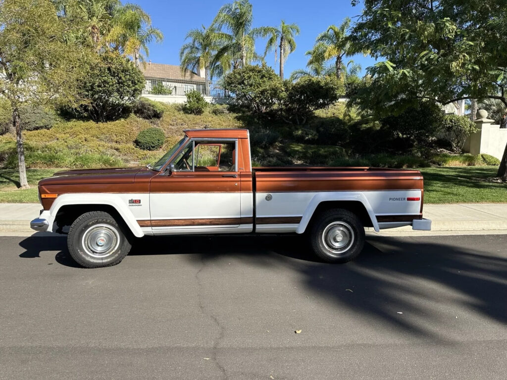 1974 Jeep J10 Pioneer