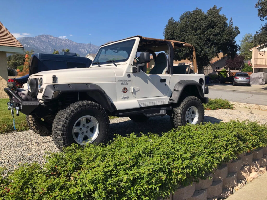 1997 Jeep Wrangler Sahara 5-Speed Manual!