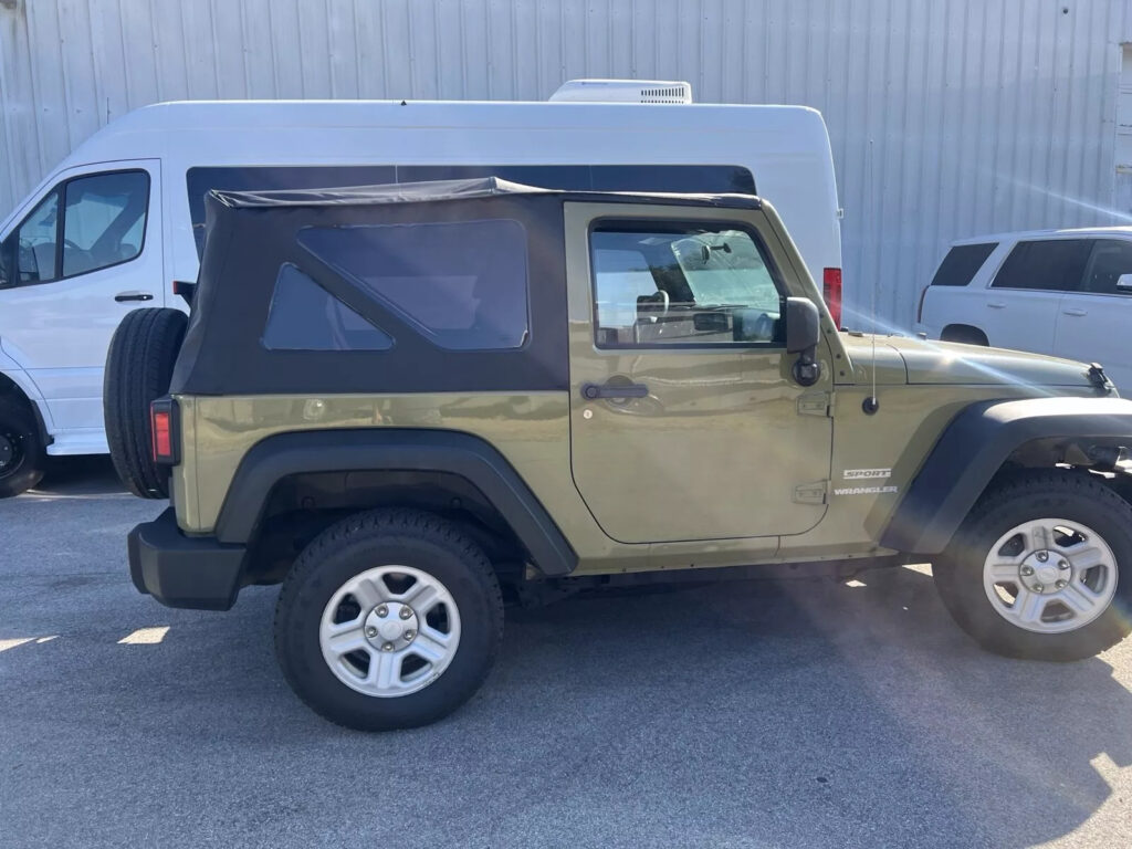 2013 Jeep Wrangler Sport