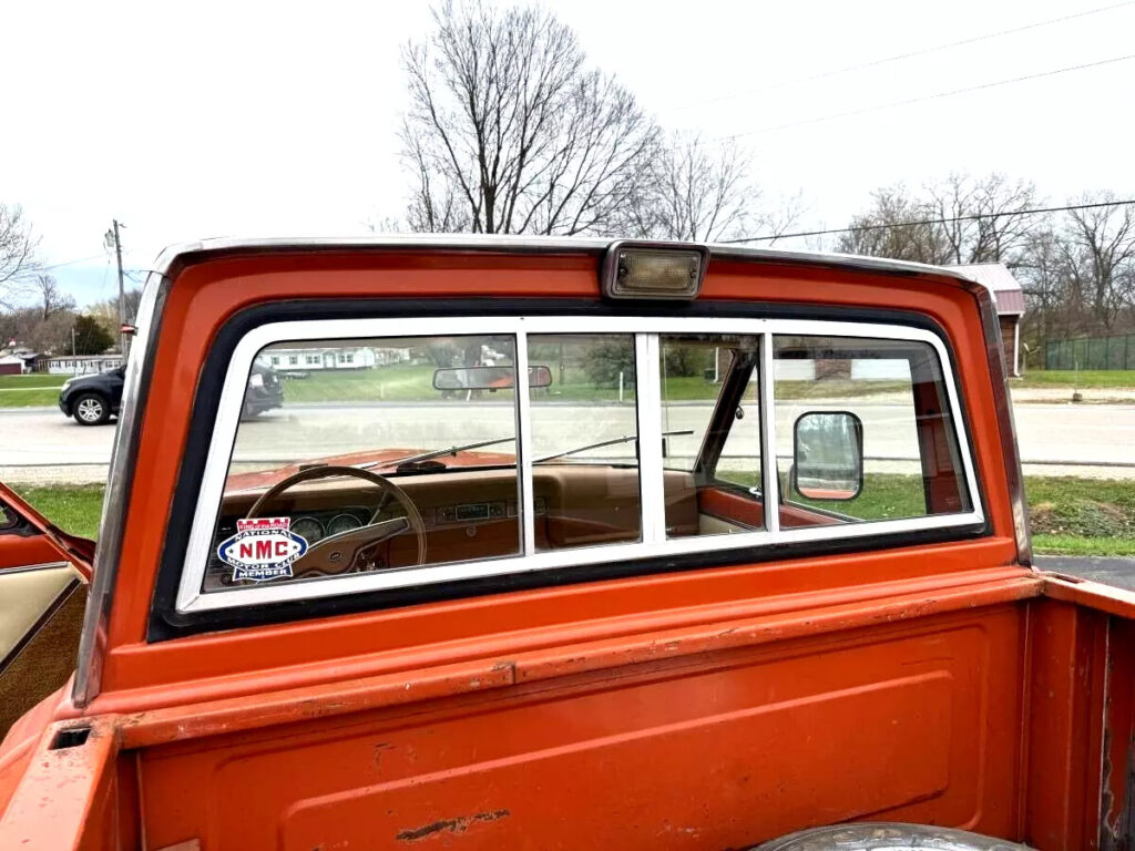 1976 Jeep J10 4X4 Pioneer