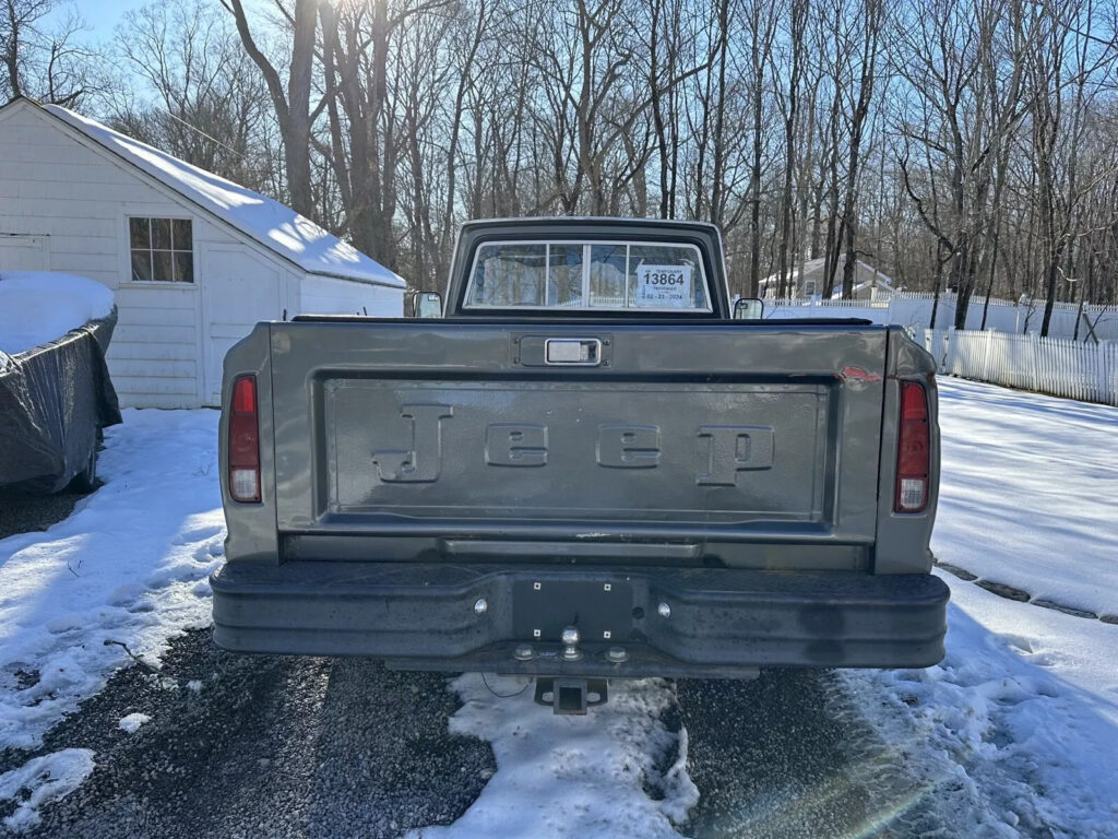 1979 Jeep J10 Black Bed Liner, Original Chrome