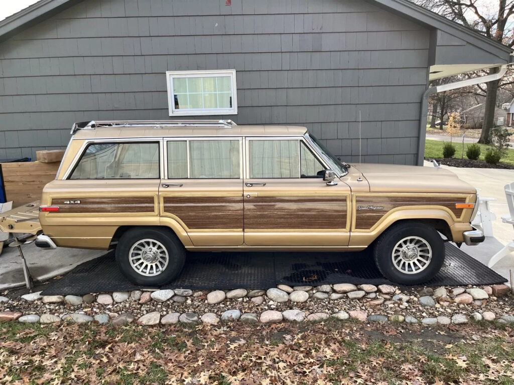 1987 Jeep Wagoneer Gold with Wood Grain Panel