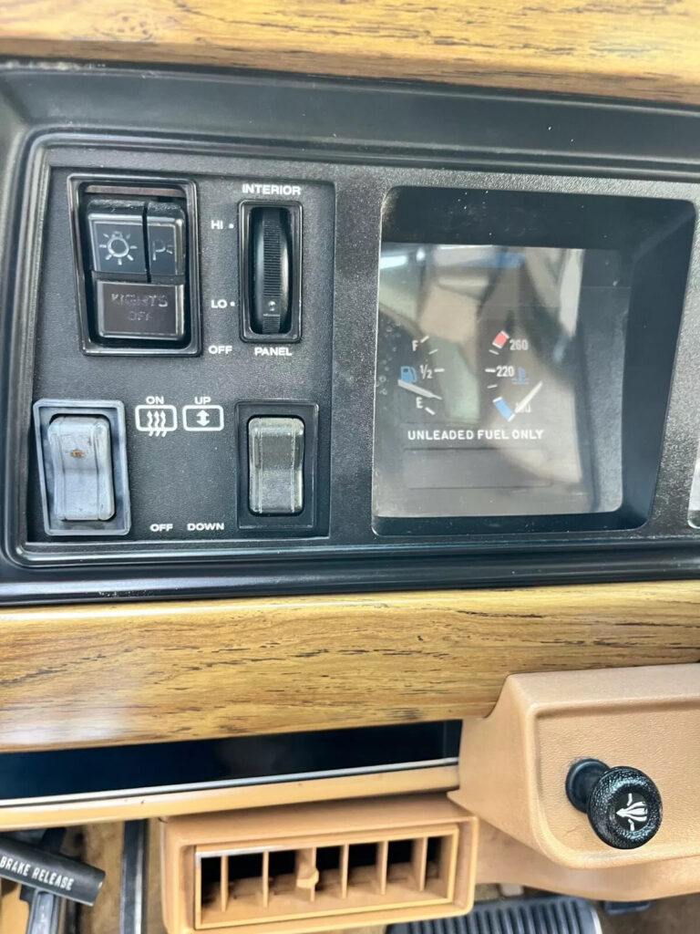 1987 Jeep Wagoneer Gold with Wood Grain Panel