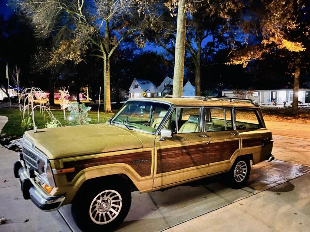 1987 Jeep Wagoneer Gold with Wood Grain Panel